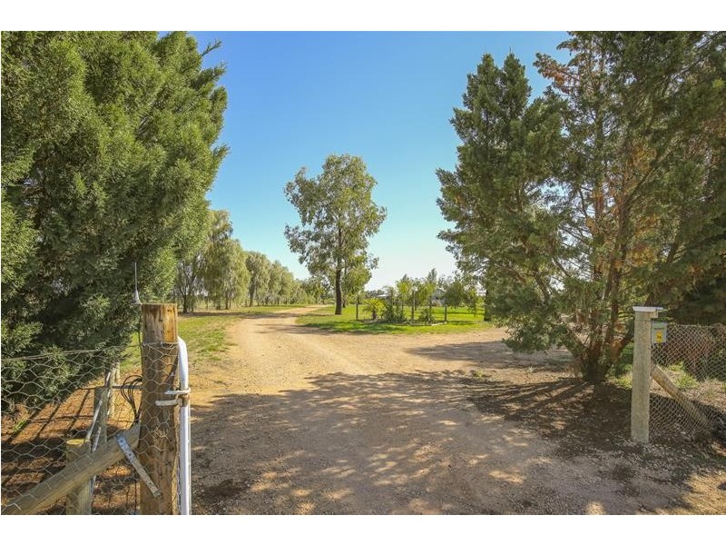 16 Krake Road, Red Cliffs VIC 3496