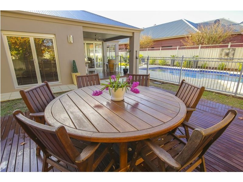 17 Cambridge Terrace, Mildura VIC 3500