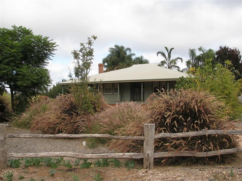 5 Ginquam Avenue, Nichols Point VIC 3501