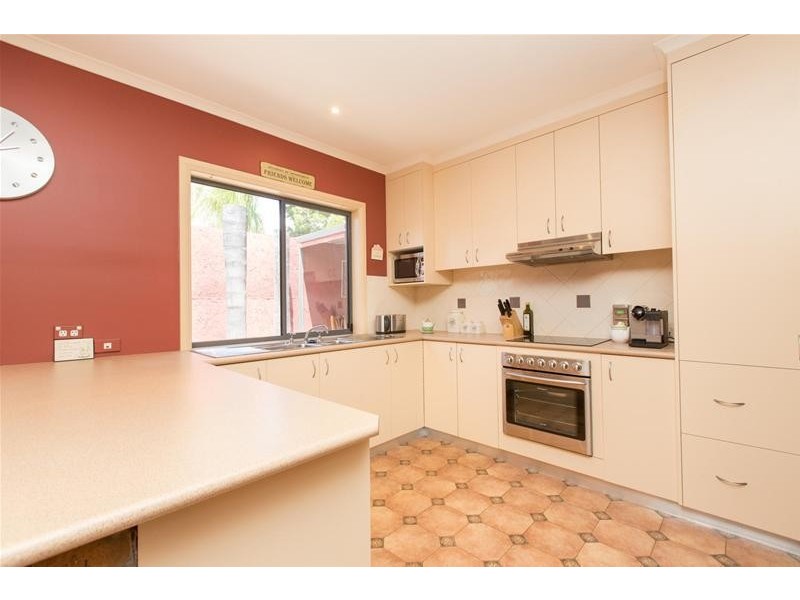 4 Greenvale Parade, Mildura VIC 3500