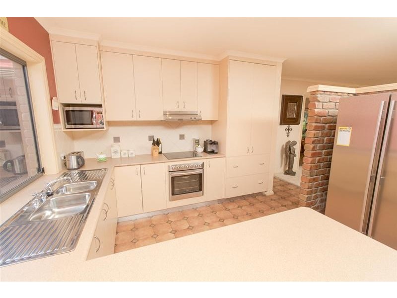 4 Greenvale Parade, Mildura VIC 3500