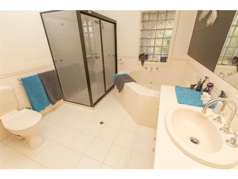 4 Greenvale Parade, Mildura VIC 3500