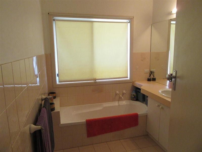 4 Hazel Avenue, Mildura VIC 3500