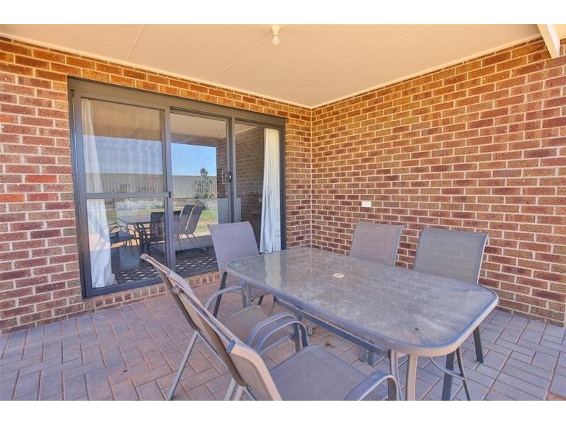 18 Ponderosa Way, Mildura VIC 3500