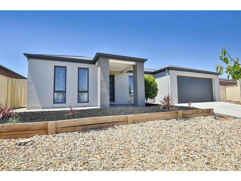 18 Ponderosa Way, Mildura VIC 3500
