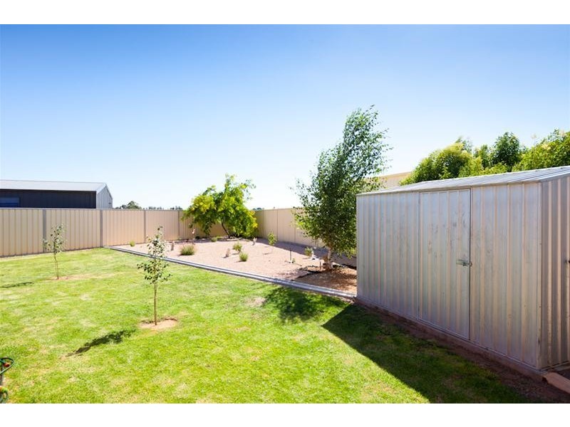5 April Court, Irymple VIC 3498