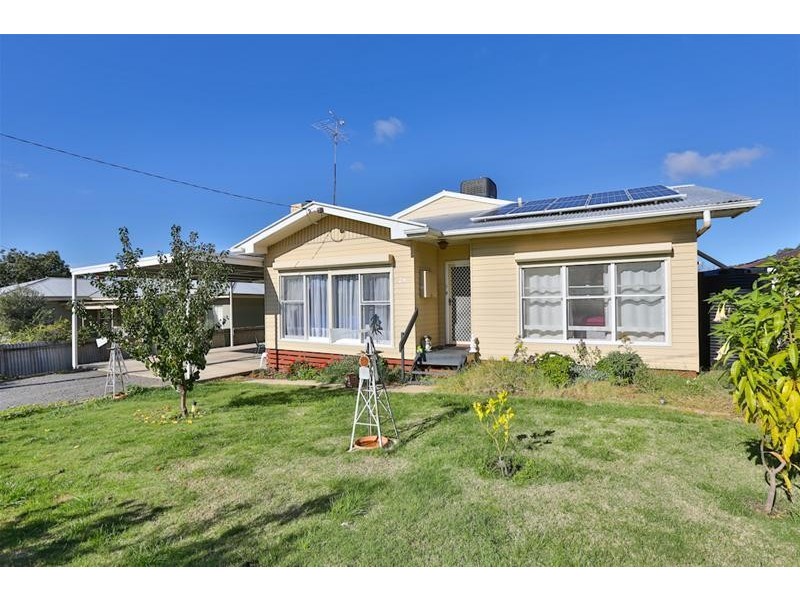 24 Gregory Street, Ouyen VIC 3490