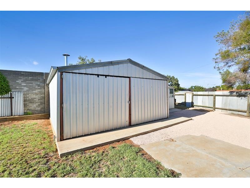 12 Elouera Drive, Irymple VIC 3498