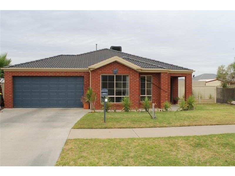 4 Darlington Parade, Mildura VIC 3500