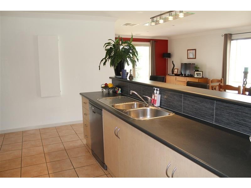 4 Darlington Parade, Mildura VIC 3500