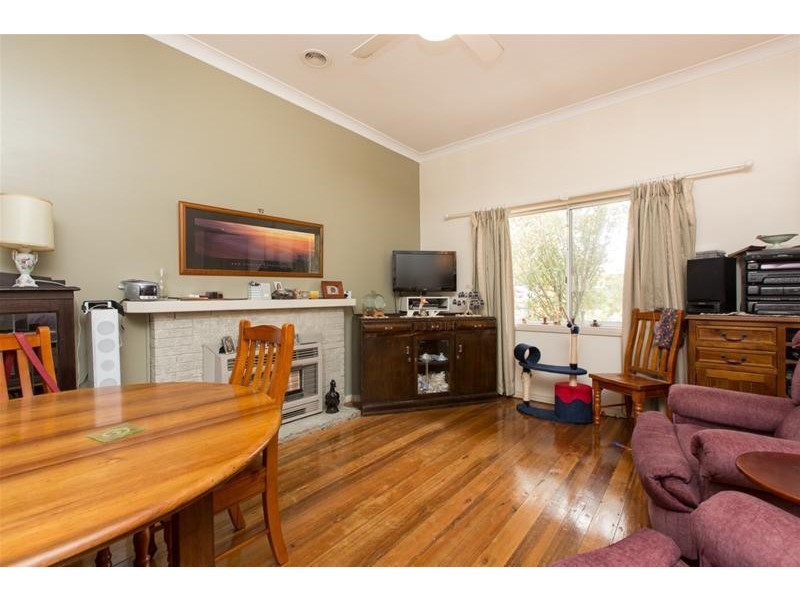 27 Bowen Crescent, Mildura VIC 3500