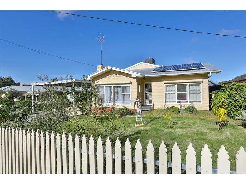24 Gregory Street, Ouyen VIC 3490