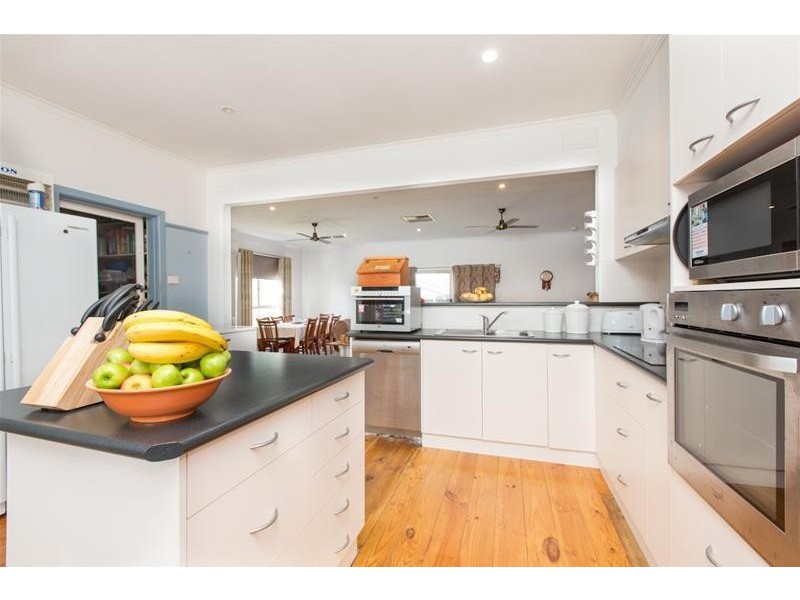 24 Gregory Street, Ouyen VIC 3490