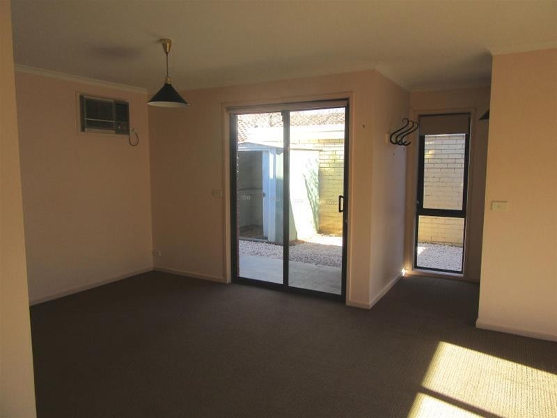 2/18 De Garis Drive (Wittman Avenue), Mildura VIC 3500