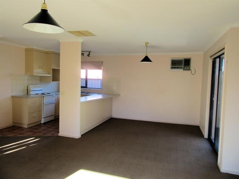 2/18 De Garis Drive (Wittman Avenue), Mildura VIC 3500