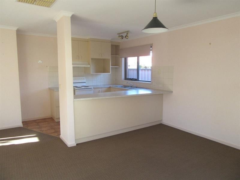 2/18 De Garis Drive (Wittman Avenue), Mildura VIC 3500