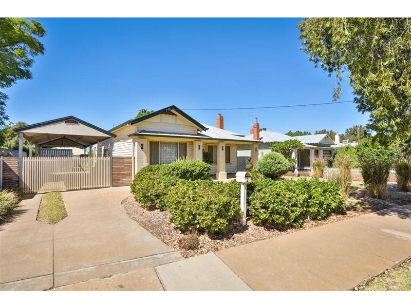 2 Cedar Avenue, Mildura VIC 3500