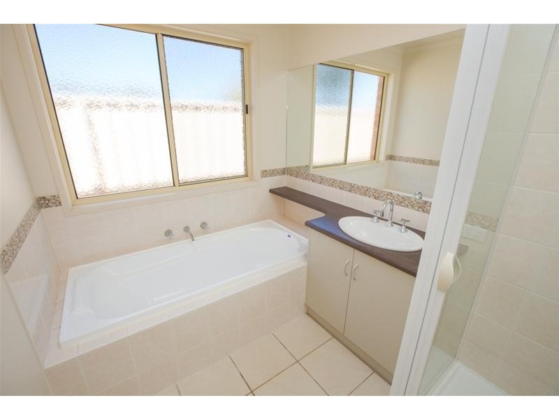 4 Denbeigh Court, Mildura VIC 3500