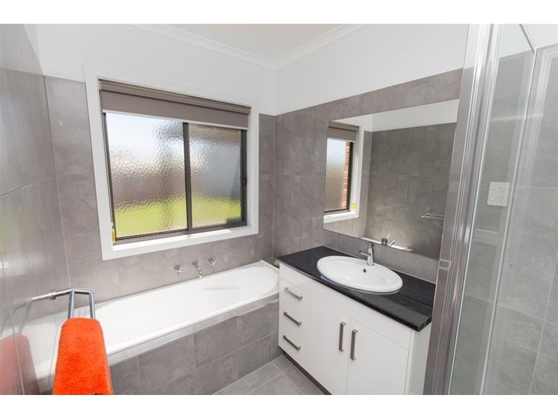 28 Anne Cox Drive, Red Cliffs VIC 3496