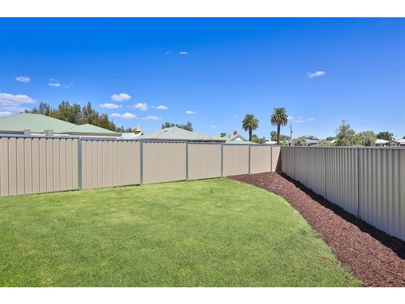 28 Anne Cox Drive, Red Cliffs VIC 3496