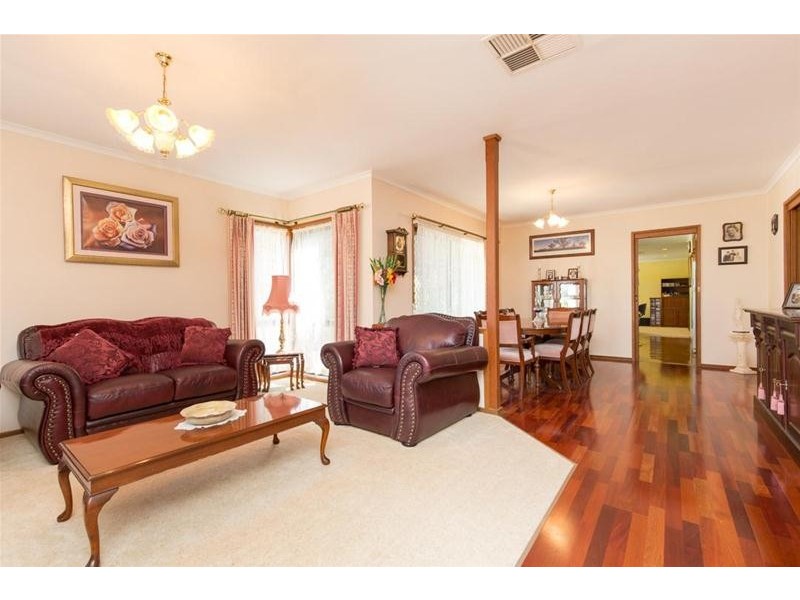 33 Ginquam Avenue, Nichols Point VIC 3501