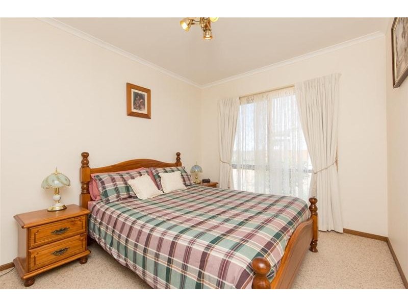 33 Ginquam Avenue, Nichols Point VIC 3501