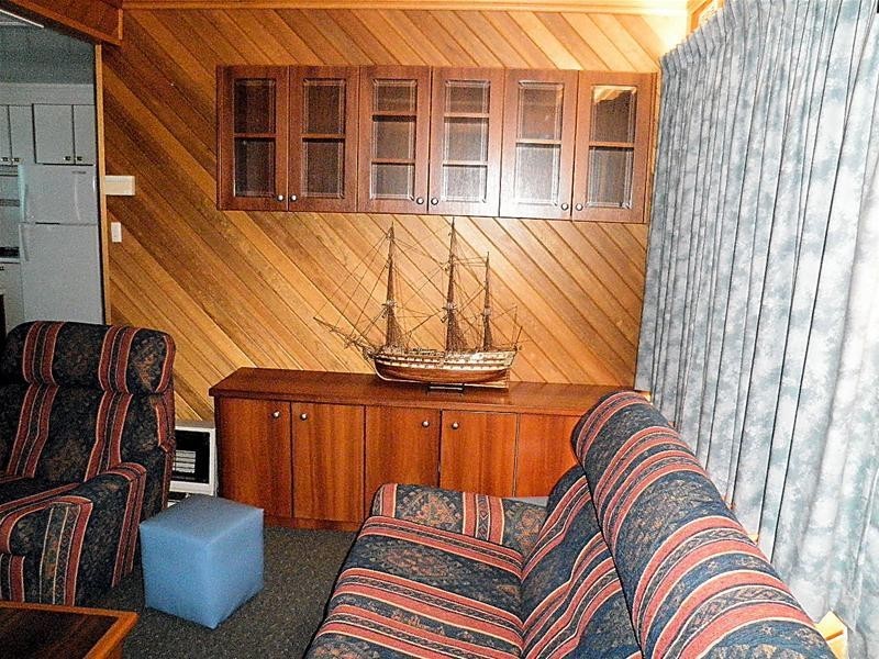 Farraway Houseboat – Old Wentworth Road, Yelta VIC 3505