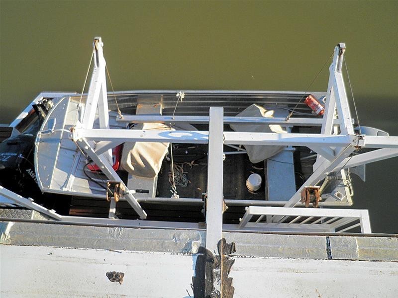 Farraway Houseboat – Old Wentworth Road, Yelta VIC 3505