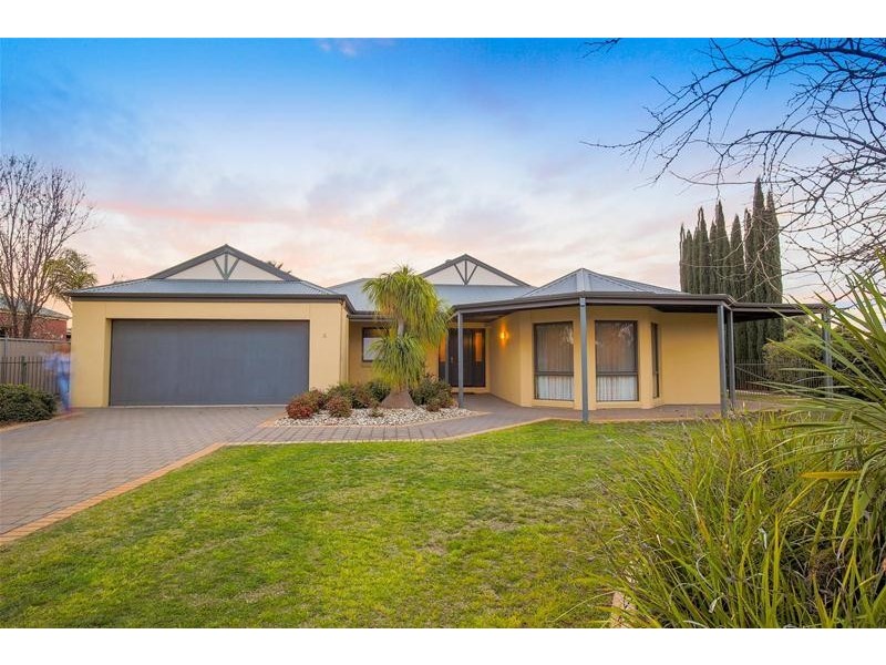 8 Wadsworth Drive, Gol Gol NSW 2738
