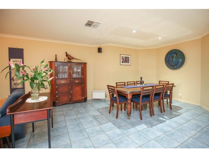 8 Wadsworth Drive, Gol Gol NSW 2738