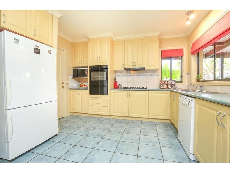 8 Wadsworth Drive, Gol Gol NSW 2738