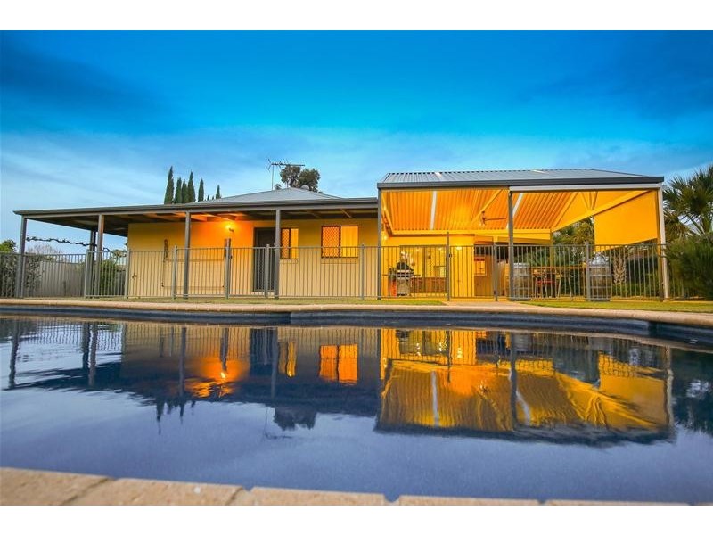 8 Wadsworth Drive, Gol Gol NSW 2738