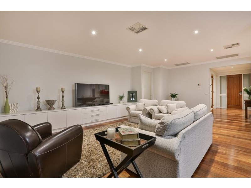 8 Grandview Way, Mildura VIC 3500