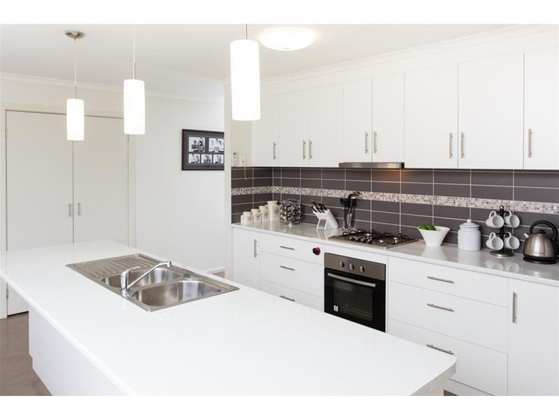 10 Garrett Court, Birdwoodton VIC 3505