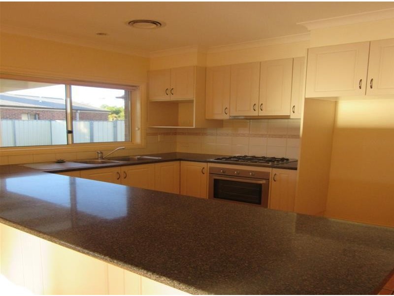 7 Durham Avenue, Mildura VIC 3500