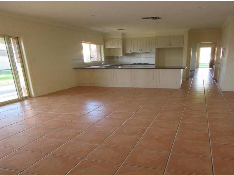 7 Durham Avenue, Mildura VIC 3500