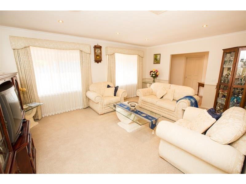 15 Riverview Rise, Gol Gol NSW 2738