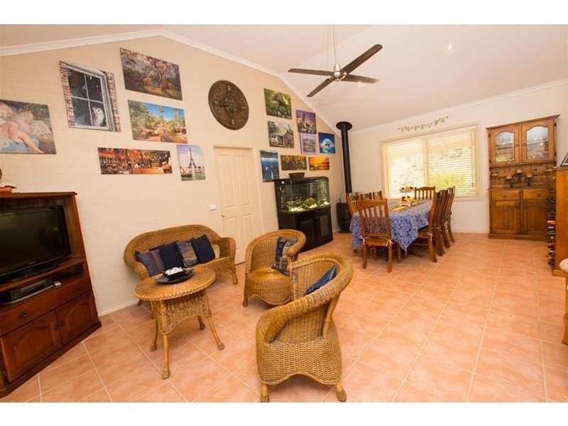 15 Riverview Rise, Gol Gol NSW 2738