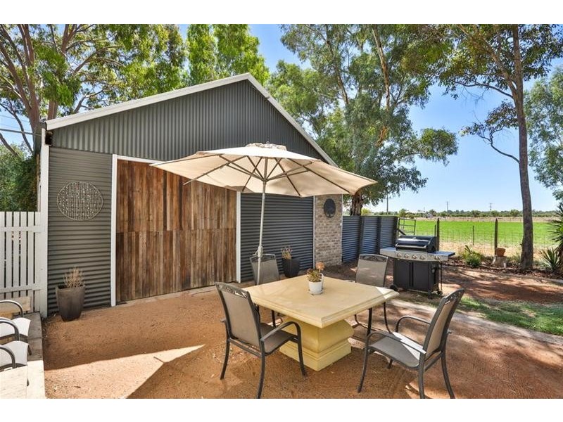 146-148 Irymple Avenue, Nichols Point VIC 3501