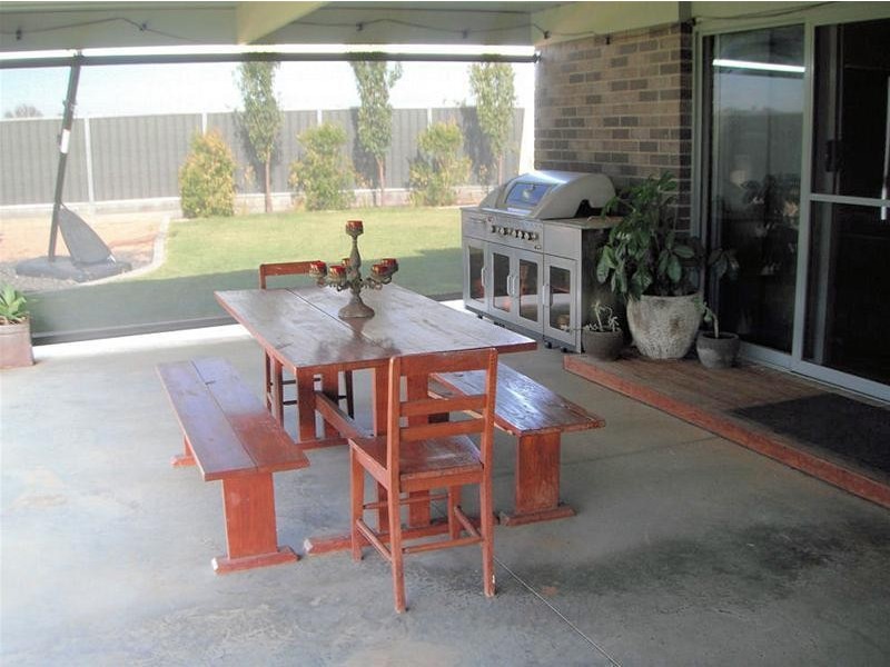 19 Anne Cox Drive, Red Cliffs VIC 3496