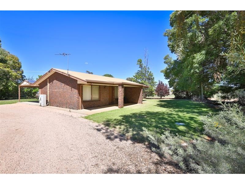 6 Dickies Road, Birdwoodton VIC 3505