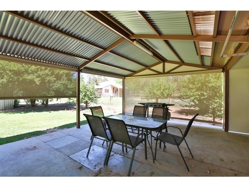 6 Dickies Road, Birdwoodton VIC 3505