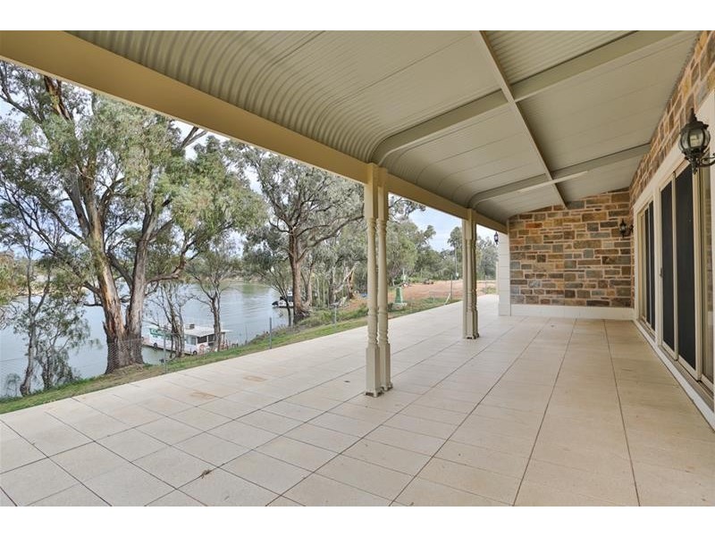 209 West Road, Buronga NSW 2739
