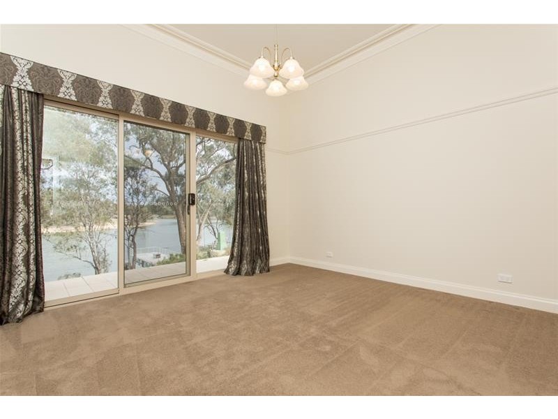 209 West Road, Buronga NSW 2739