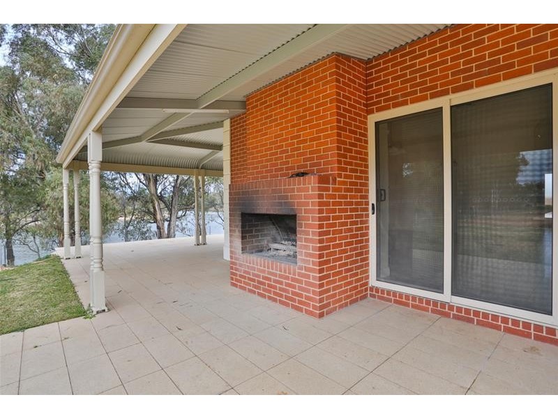 209 West Road, Buronga NSW 2739