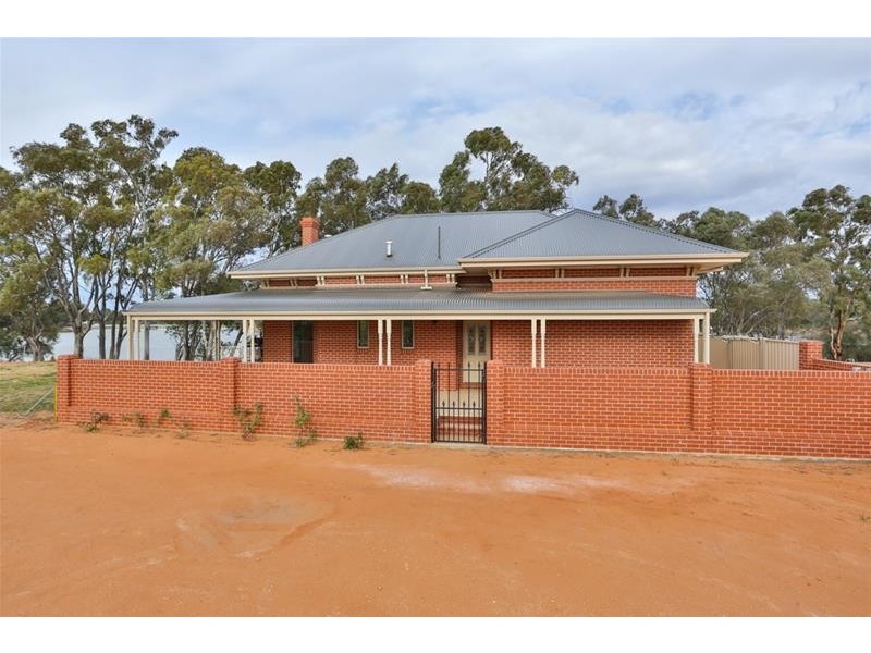 209 West Road, Buronga NSW 2739
