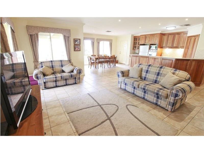 9 Marziano Drive, Mildura VIC 3500