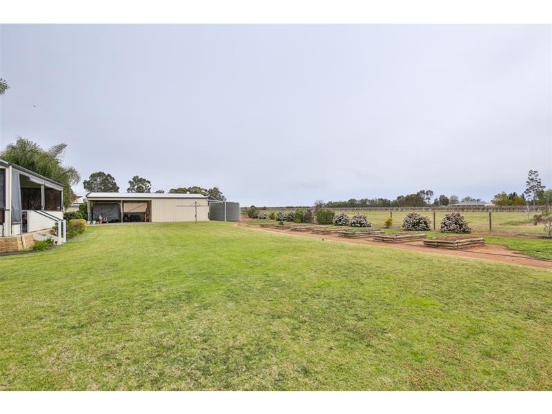 2988 Eleventh Street, Nichols Point VIC 3501