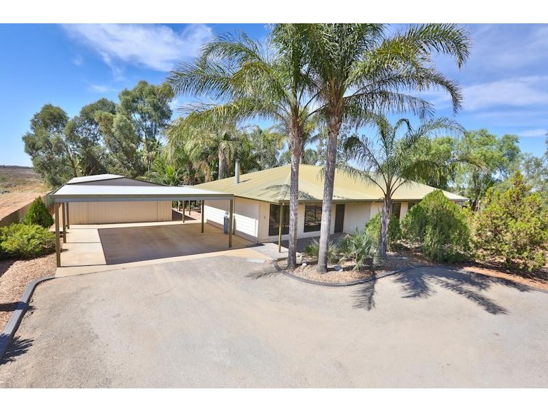 213 Oak Avenue, Mildura South VIC 3501