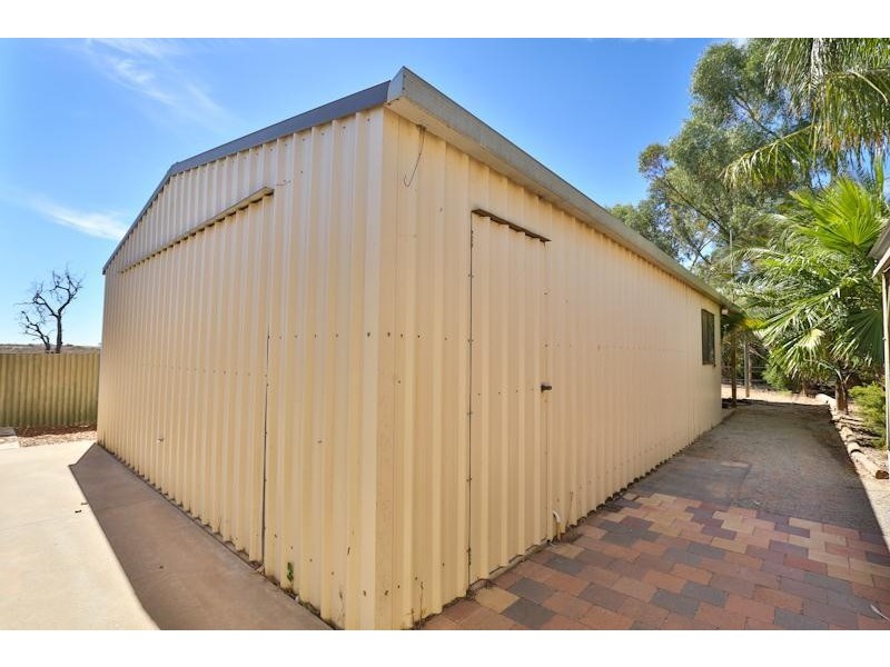 213 Oak Avenue, Mildura South VIC 3501